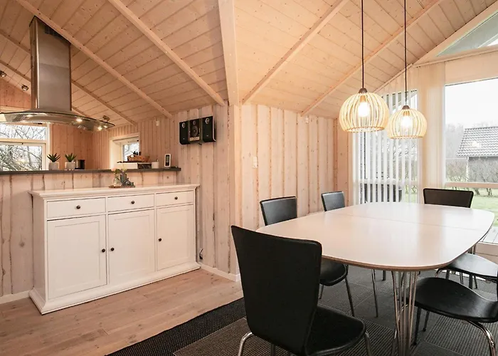 6 Person In Vinderup-by Traum *